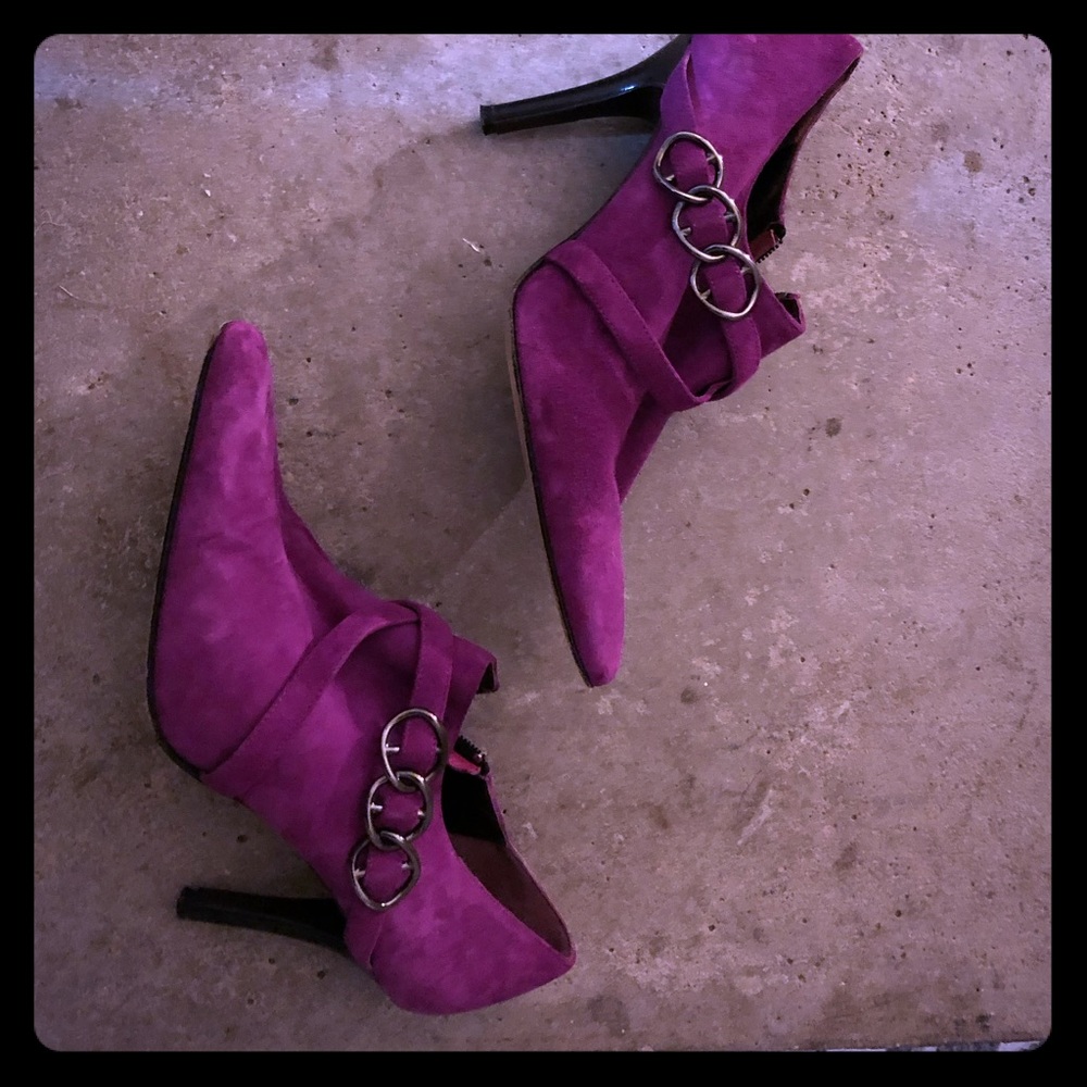 Via Spiga  Fuchsia Pointed Toe Bootie with Buckle